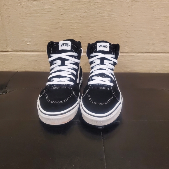 Vans - Picture 2 of 7